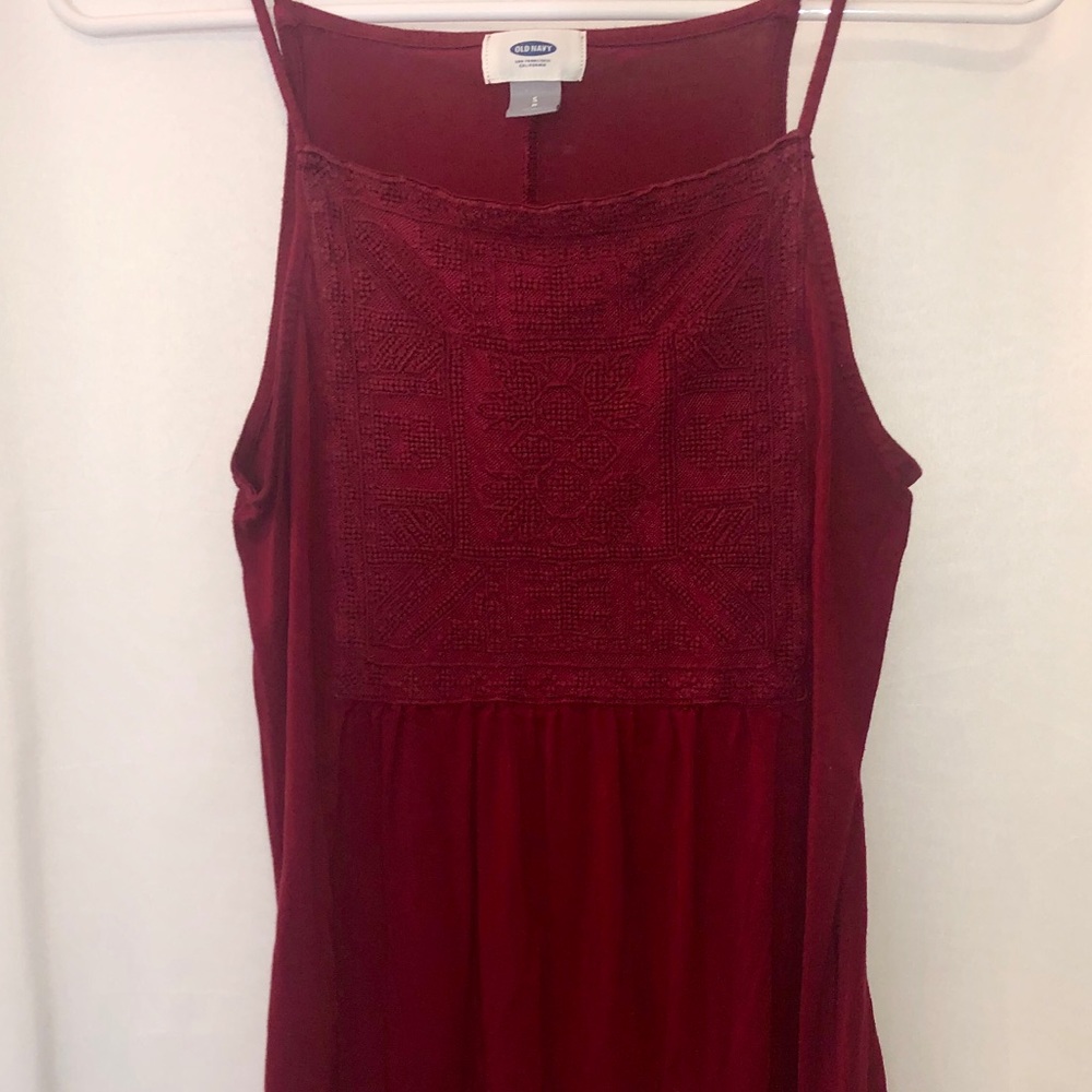 Old Navy maroon tank top